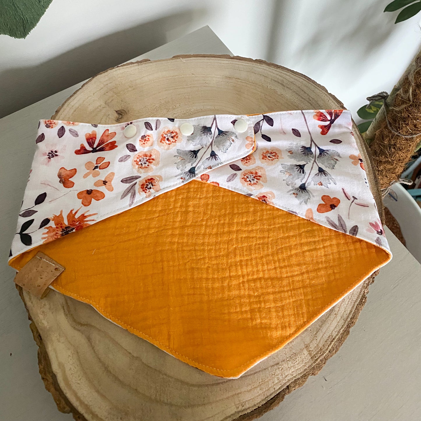 Halstuch Musselin „Sunligth“ Größe 50-60cm